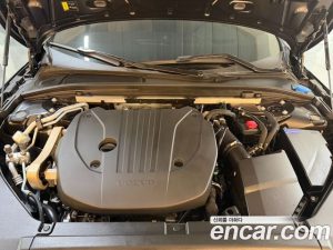 Volvo V90 B5 ULTIMATE AWD 2024 года из Южной Кореи