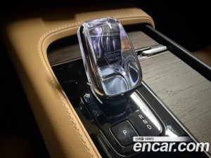 Volvo V90 B5 ULTIMATE AWD 2024 года из Южной Кореи