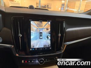 Volvo V90 B5 ULTIMATE AWD 2024 года из Южной Кореи