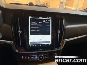 Volvo V90 B5 ULTIMATE AWD 2024 года из Южной Кореи