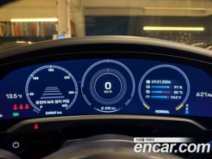 Porsche Taycan Base 2023 года из Южной Кореи