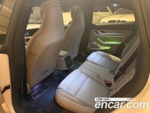 Porsche Taycan Base 2023 года из Южной Кореи