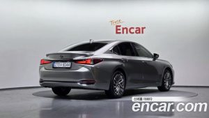 Lexus ES Executive 2025 года из Южной Кореи