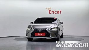 Lexus ES Executive 2025 года из Южной Кореи