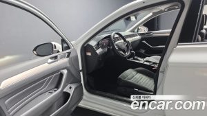 Volkswagen Passat 2.0 TDI Premium 2022 года из Южной Кореи
