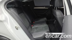 Volkswagen Passat 2.0 TDI Premium 2022 года из Южной Кореи