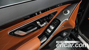 Mercedes-Benz S-Class S400 d 4MATIC 2023 года из Южной Кореи