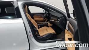 Volvo S90 B6 AWD ULTIMATE Bright 2023 года из Южной Кореи
