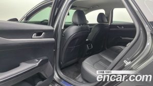 Kia K5 2.0 2024 года из Южной Кореи