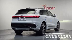 Audi Q5 40 TFSI 4WD S Line 2025 года из Южной Кореи
