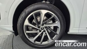 Audi Q5 40 TFSI 4WD S Line 2025 года из Южной Кореи