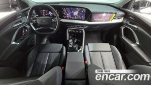 Audi Q5 40 TFSI 4WD S Line 2025 года из Южной Кореи