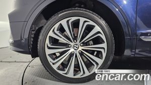 Bentley Bentayga 4.0 V8 2022 года из Южной Кореи