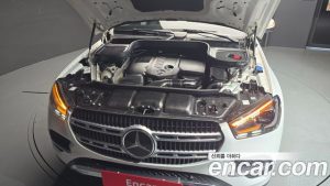 Mercedes-Benz GLE-Class GLE300d 4MATIC 2024 года из Южной Кореи