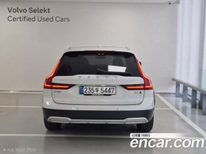 Volvo V90 B5 Ultra AWD 2025 года из Южной Кореи