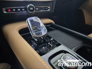 Volvo V90 B5 Ultra AWD 2025 года из Южной Кореи
