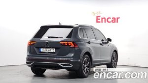 Volkswagen Tiguan 2.0 TDI Premium 2023 года из Южной Кореи