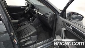 Volkswagen Tiguan 2.0 TDI Premium 2023 года из Южной Кореи