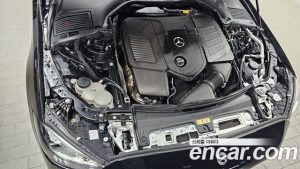 Mercedes-Benz C-Class C300 4MATIC AMG Line 2023 года из Южной Кореи