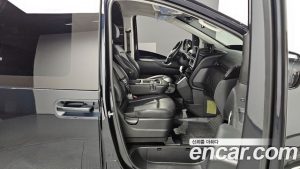 Hyundai Staria L3.5 Wagon 3Door 2025 года из Южной Кореи