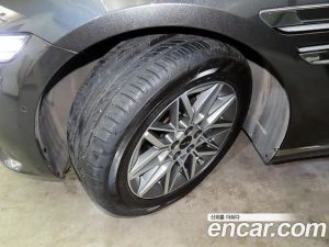 Genesis G80 Бензин 2.5 Turbo AWD 2025 года из Южной Кореи