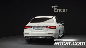 Mercedes-Benz E-Class E220d 4MATIC AMG Line 2023 года из Южной Кореи