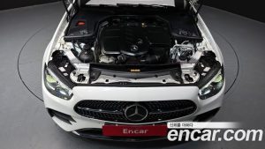 Mercedes-Benz E-Class E220d 4MATIC AMG Line 2023 года из Южной Кореи