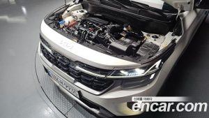 Kia Seltos Бензин 1.6 Turbo 4WD 2024 года из Южной Кореи