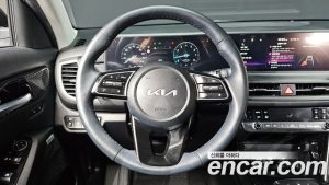 Kia Seltos Бензин 1.6 Turbo 4WD 2024 года из Южной Кореи