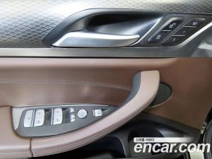 BMW X4 xDrive20i M Sport 2023 года из Южной Кореи