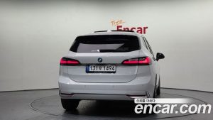 BMW 2-Series 220i Luxury 2023 года из Южной Кореи