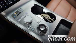 Genesis GV70 2.5T Бензин AWD 2025 года из Южной Кореи