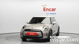 Mini Cooper CLASSIC 2024 года из Южной Кореи