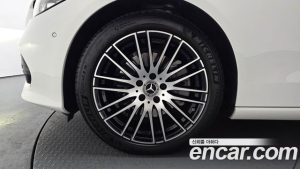 Mercedes-Benz C-Class C200 Avantgarde 2024 года из Южной Кореи