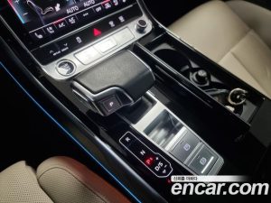 Audi A8 55 TFSI 4WD Premium LWB 2023 года из Южной Кореи