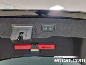 Audi A8 55 TFSI 4WD Premium LWB 2023 года из Южной Кореи