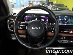 Kia Seltos Бензин 1.6 Turbo 2WD 2024 года из Южной Кореи