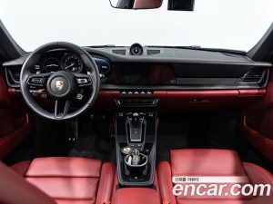 Porsche 911 CARRERA 4 GTS 2024 года из Южной Кореи