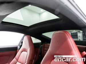 Porsche 911 CARRERA 4 GTS 2024 года из Южной Кореи