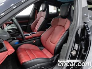 Porsche Taycan Turbo 2025 года из Южной Кореи