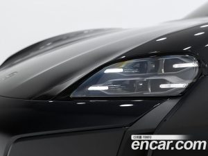 Porsche Taycan Turbo 2025 года из Южной Кореи