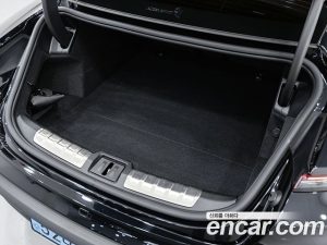 Porsche Taycan Turbo 2025 года из Южной Кореи