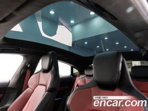 Porsche Taycan Turbo 2025 года из Южной Кореи