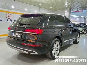 Audi Q7 45 TDI 4WD 2023 года из Южной Кореи