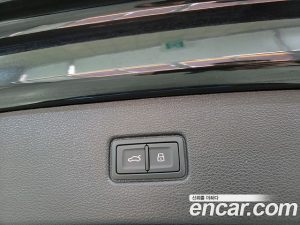 Audi Q7 45 TDI 4WD 2023 года из Южной Кореи