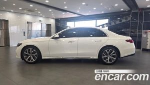 Mercedes-Benz E-Class E220d 4MATIC Exclusive 2024 года из Южной Кореи