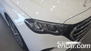 Mercedes-Benz E-Class E220d 4MATIC Exclusive 2024 года из Южной Кореи
