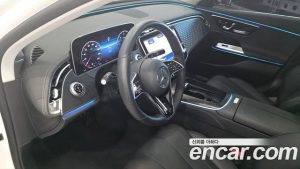 Mercedes-Benz E-Class E220d 4MATIC Exclusive 2024 года из Южной Кореи