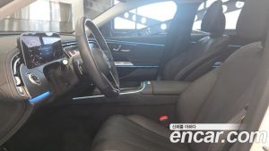 Mercedes-Benz E-Class E220d 4MATIC Exclusive 2024 года из Южной Кореи