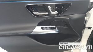 Mercedes-Benz E-Class E220d 4MATIC Exclusive 2024 года из Южной Кореи